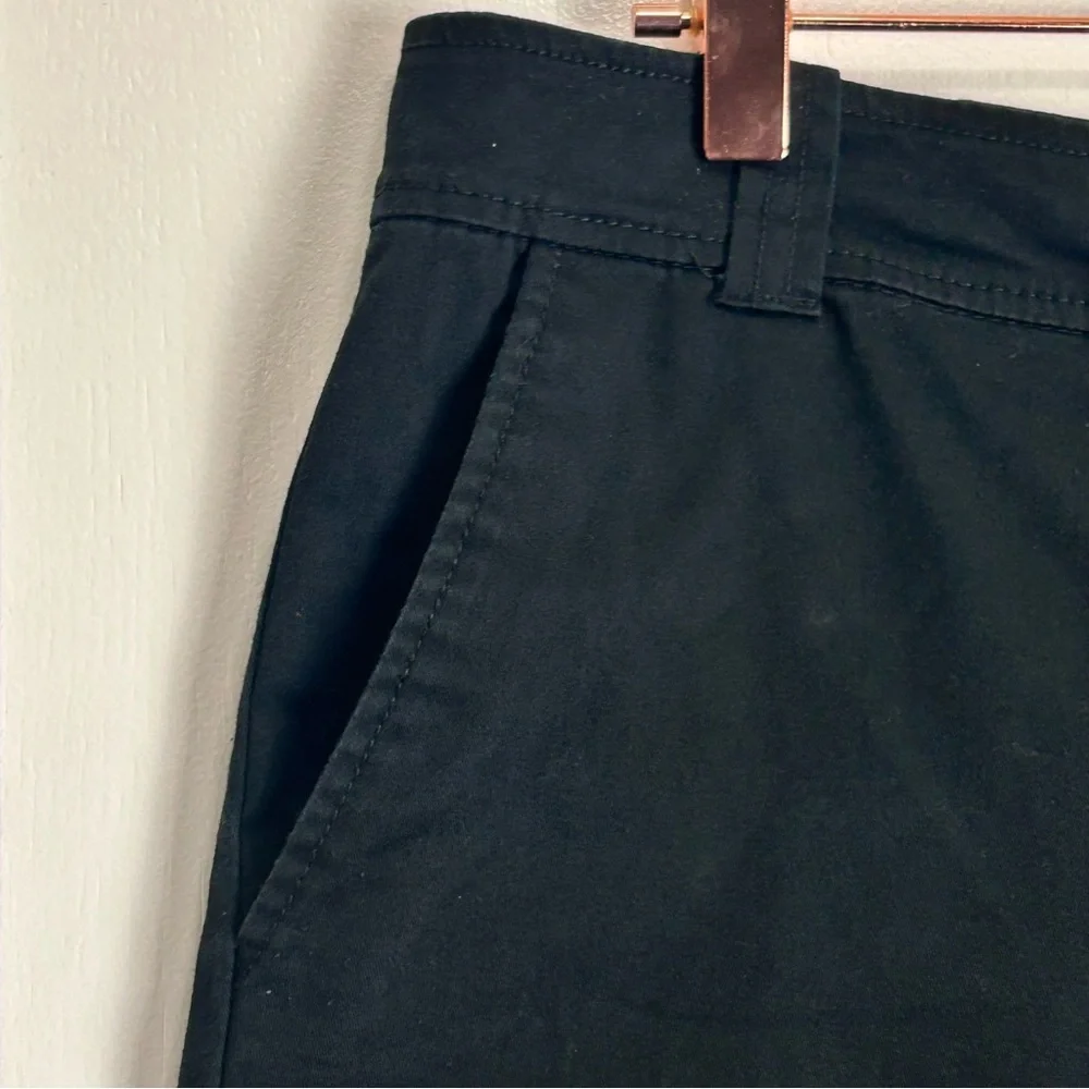 New York & Company Black Cotton Stretch Tailored Shorts Size 10